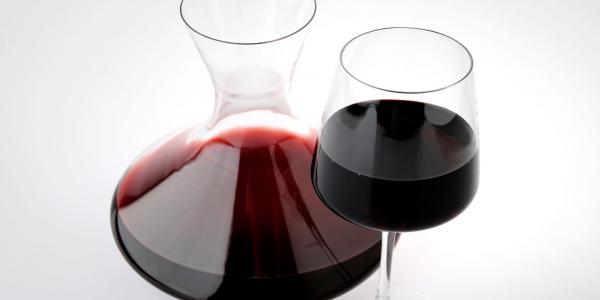 Comment bien choisir sa carafe ? Quels vins carafer ? - Aveine - Blog